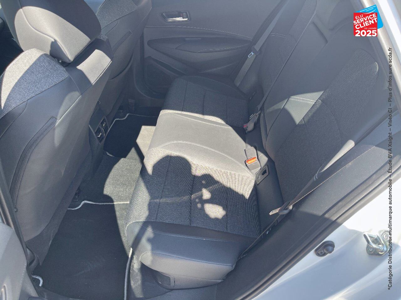 Véhicule d'occasion TOYOTA COROLLA TOURING SPT 1.8 140CH DESIGN MY23 SIEGES CHAUF CAMERA CARPLAY chez Toyota Saint Dizier