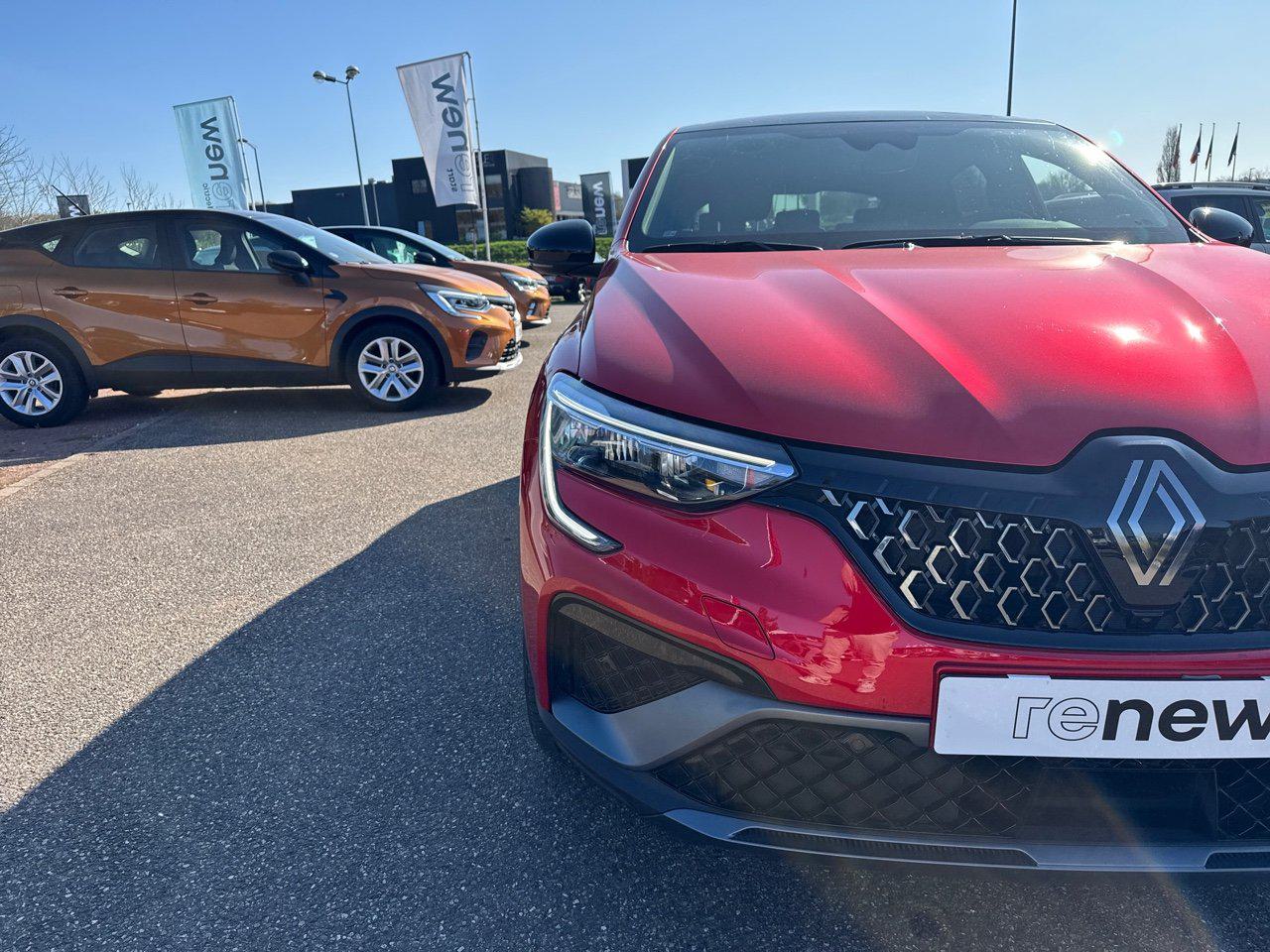 Véhicule d'occasion RENAULT ARKANA 1.6 E-TECH 145CH FULL HYBRID ESPRIT ALPINE -24 TOUVRANT SIEGES CHAUF GPS CAMERA chez Nissan Thionville