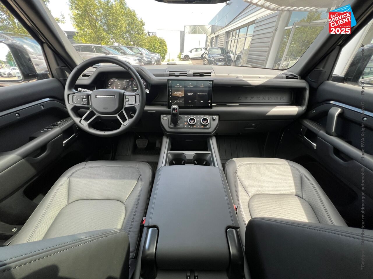 Véhicule d'occasion LAND-ROVER DEFENDER 110 2.0 P300E X-DYNAMIC HSE chez Renault Sélestat