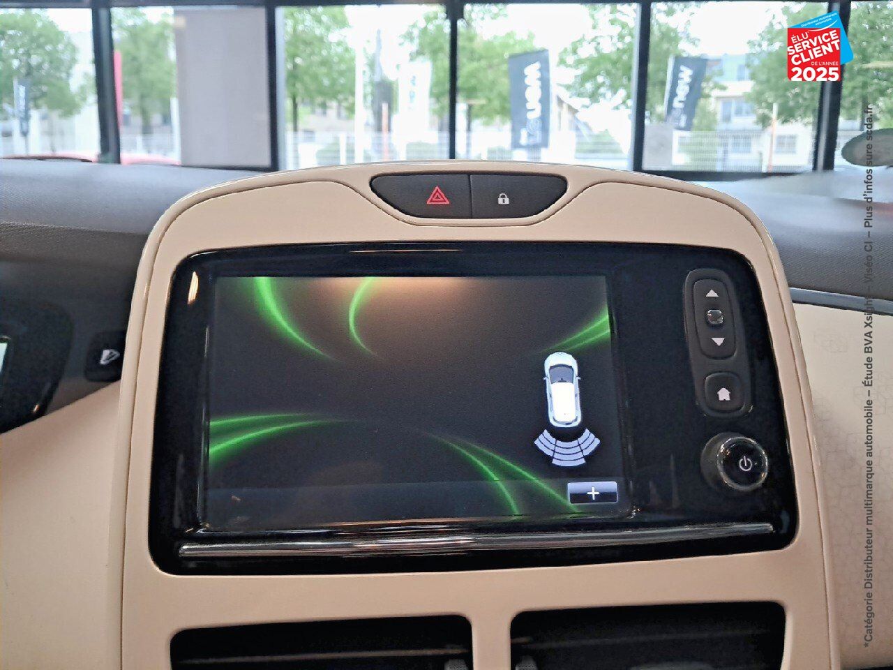 Véhicule d'occasion RENAULT ZOE ZEN CHARGE NORMALE R90 GPS RADAR AR chez Renault Strasbourg