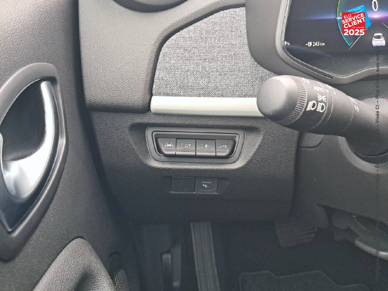 Véhicule d'occasion RENAULT ZOE E-TECH EVOLUTION CHARGE NORMALE R110 ACHAT INTEGRAL - MY22 GPS RADAR AR chez Opel Charleville