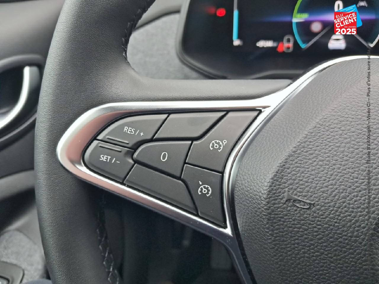 Véhicule d'occasion RENAULT ZOE E-TECH EVOLUTION CHARGE NORMALE R110 ACHAT INTEGRAL - MY22 GPS RADAR AR chez Opel Charleville