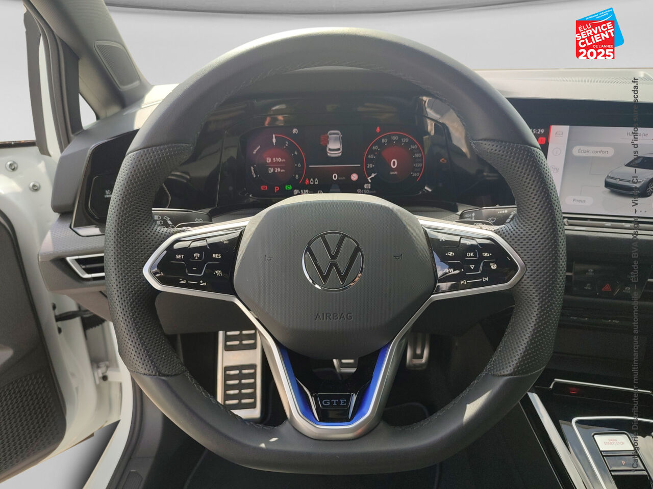 Véhicule d'occasion VOLKSWAGEN GOLF 1.4 EHYBRID 245CH GTE DSG6 chez Peugeot Sedan