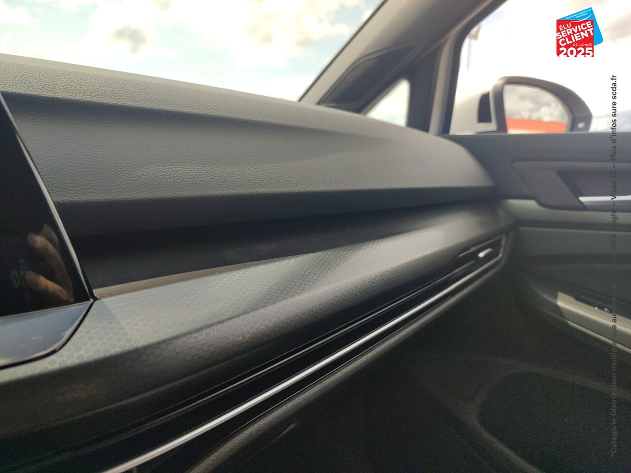 Véhicule d'occasion VOLKSWAGEN GOLF 1.4 EHYBRID 245CH GTE DSG6 chez Peugeot Sedan