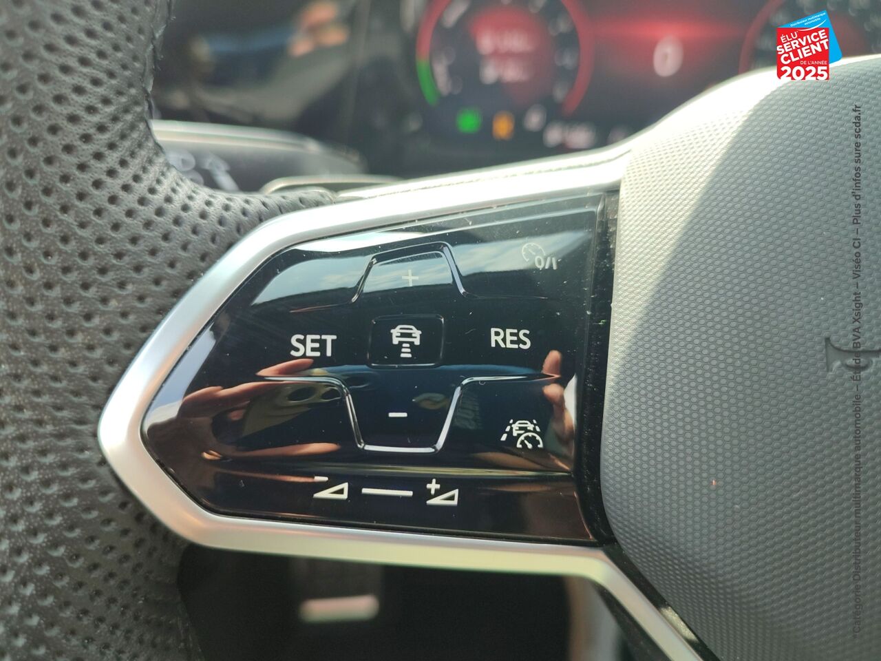 chez Peugeot Sedan