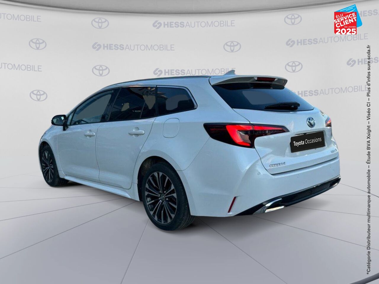 Véhicule d'occasion TOYOTA COROLLA TOURING SPT 1.8 140CH DESIGN MY24 SIEGES CHAUF CAMERA CARPLAY chez Toyota Longwy