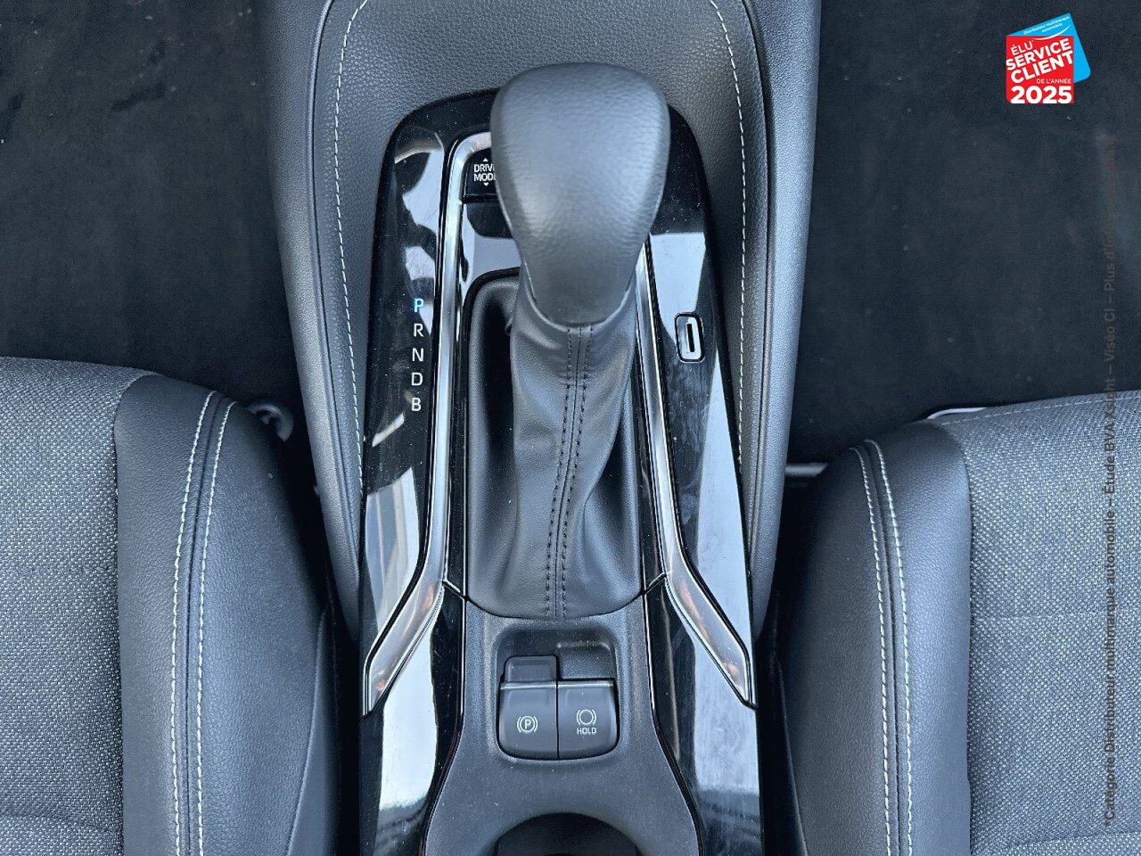 Véhicule d'occasion TOYOTA COROLLA TOURING SPT 1.8 140CH DESIGN MY24 SIEGES CHAUF CAMERA CARPLAY chez Toyota Longwy