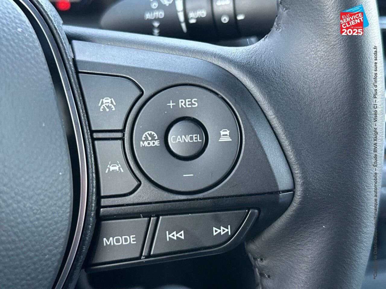 Véhicule d'occasion TOYOTA COROLLA TOURING SPT 1.8 140CH DESIGN MY24 SIEGES CHAUF CAMERA CARPLAY chez Toyota Longwy