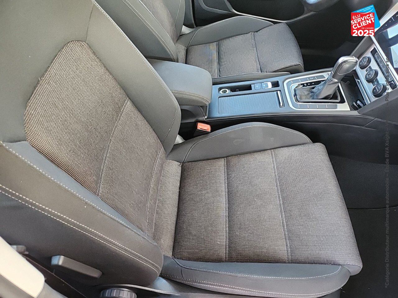 Véhicule d'occasion VOLKSWAGEN PASSAT SW 1.6 TDI 120CH BUSINESS DSG7 SIEGES CHAUF GPS CAMERA chez Peugeot Hirson