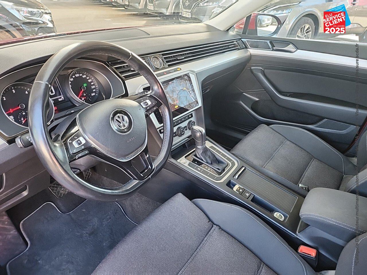 Véhicule d'occasion VOLKSWAGEN PASSAT SW 1.6 TDI 120CH BUSINESS DSG7 SIEGES CHAUF GPS CAMERA chez Peugeot Hirson