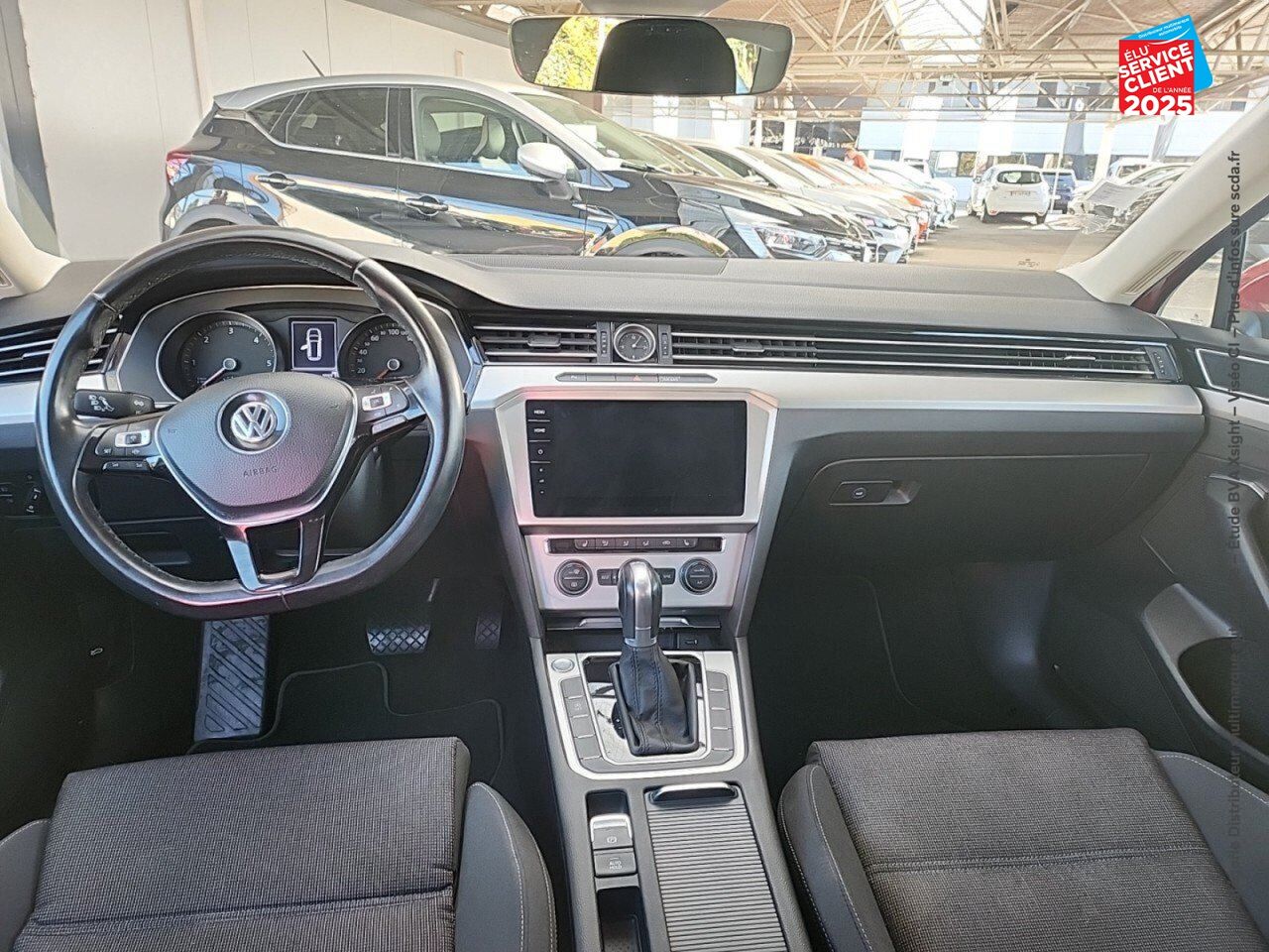Véhicule d'occasion VOLKSWAGEN PASSAT SW 1.6 TDI 120CH BUSINESS DSG7 SIEGES CHAUF GPS CAMERA chez Peugeot Hirson