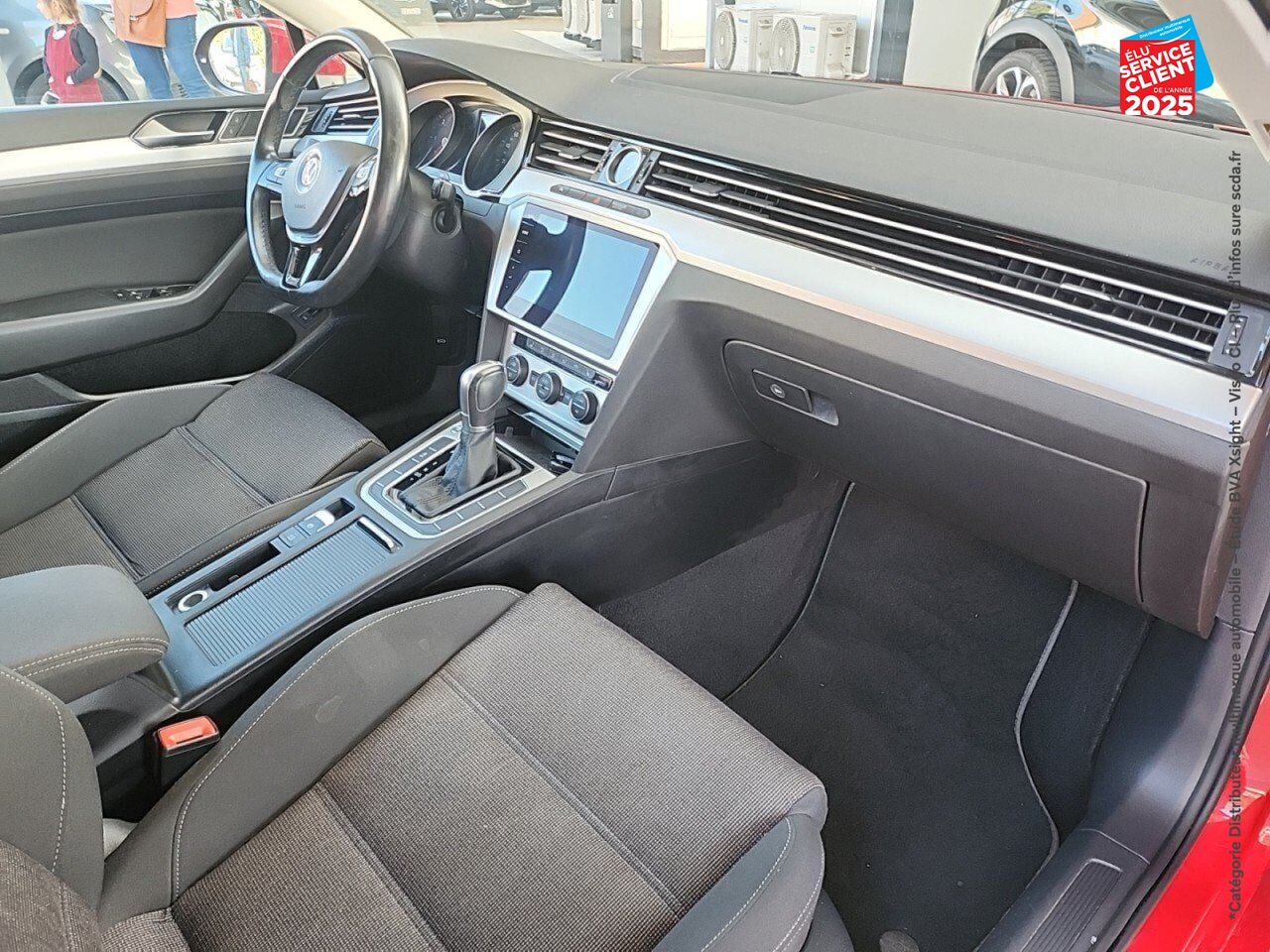 Véhicule d'occasion VOLKSWAGEN PASSAT SW 1.6 TDI 120CH BUSINESS DSG7 SIEGES CHAUF GPS CAMERA chez Peugeot Hirson