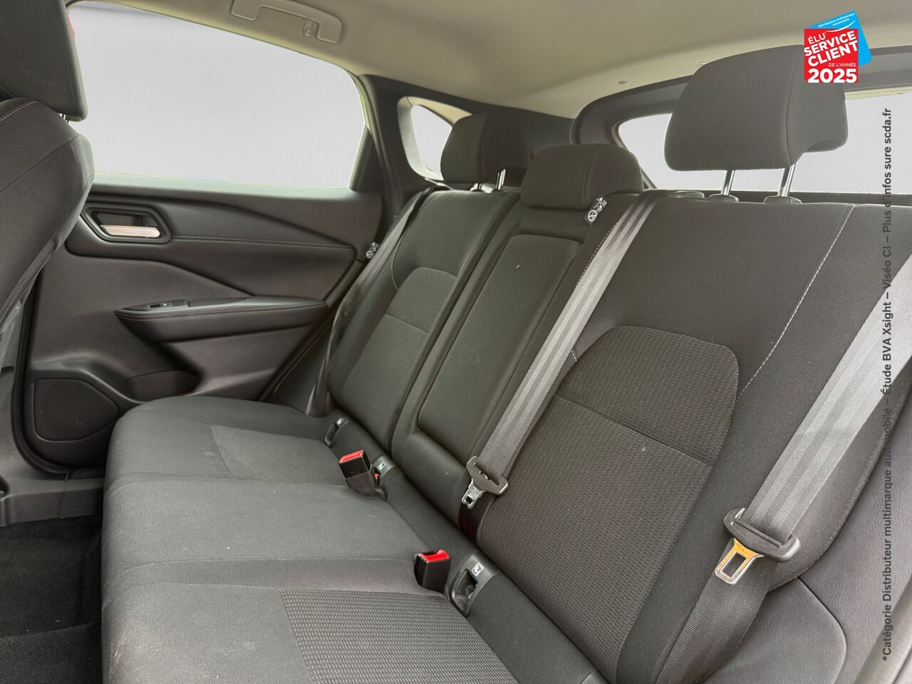 Véhicule d'occasion NISSAN QASHQAI 1.3 MILD HYBRID 140CH BUSINESS EDITION CAMERA chez Toyota Thionville