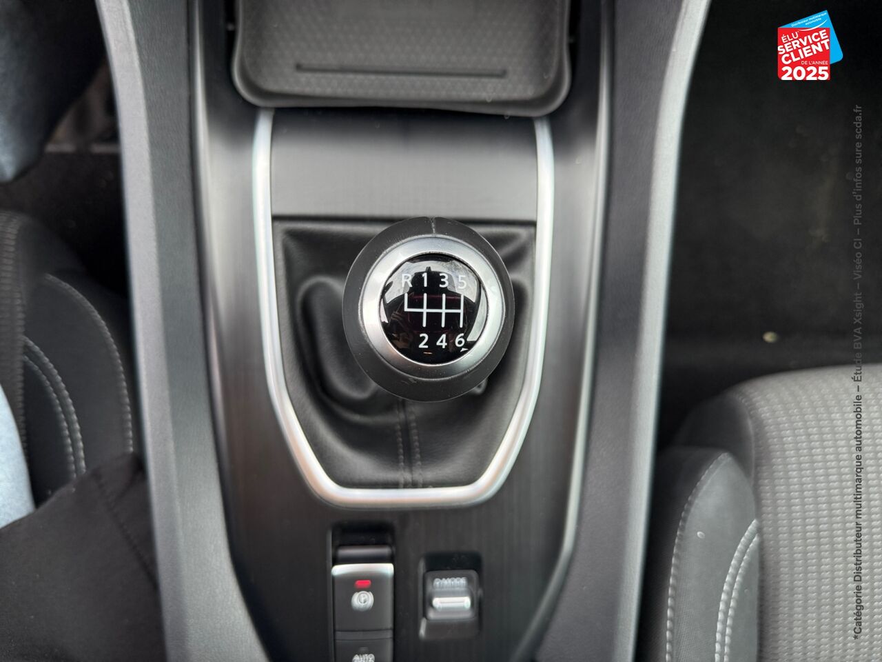 Véhicule d'occasion NISSAN QASHQAI 1.3 MILD HYBRID 140CH BUSINESS EDITION CAMERA chez Toyota Thionville