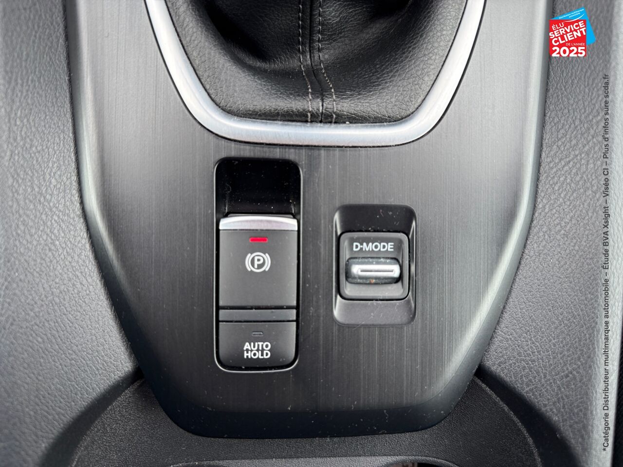 Véhicule d'occasion NISSAN QASHQAI 1.3 MILD HYBRID 140CH BUSINESS EDITION CAMERA chez Toyota Thionville