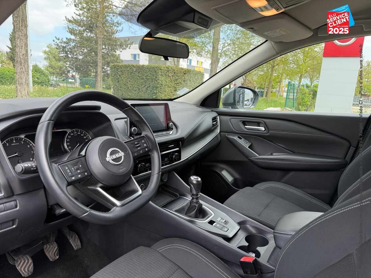 Véhicule d'occasion NISSAN QASHQAI 1.3 MILD HYBRID 140CH BUSINESS EDITION CAMERA chez Toyota Thionville