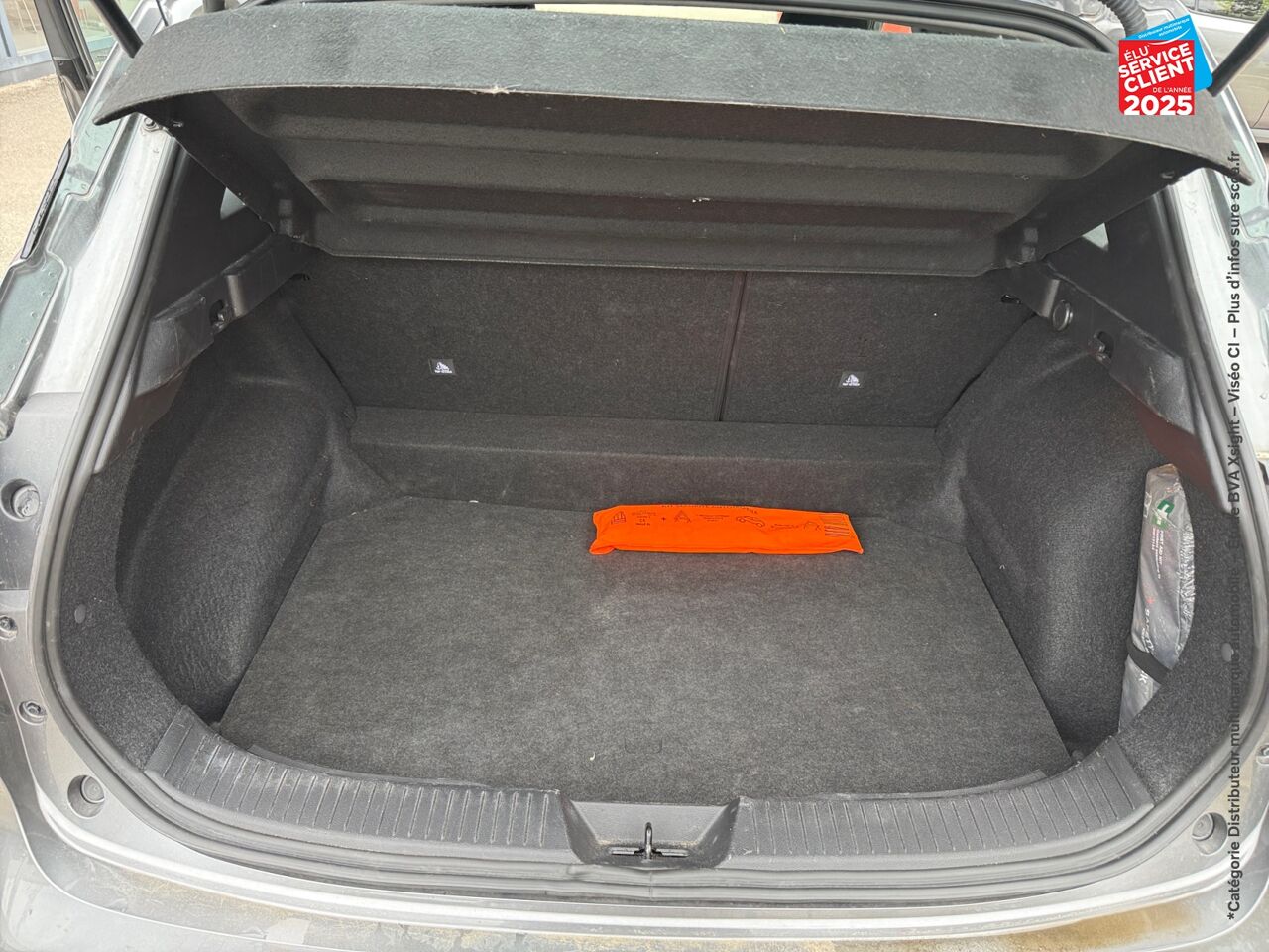 Véhicule d'occasion NISSAN QASHQAI 1.3 MILD HYBRID 140CH BUSINESS EDITION CAMERA chez Toyota Verdun