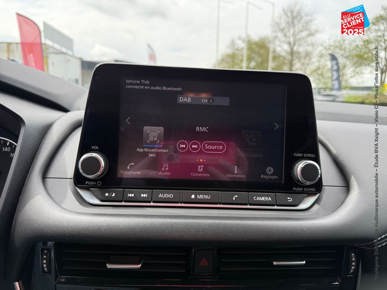 Véhicule d'occasion NISSAN QASHQAI 1.3 MILD HYBRID 140CH BUSINESS EDITION CAMERA chez Toyota Bar le Duc