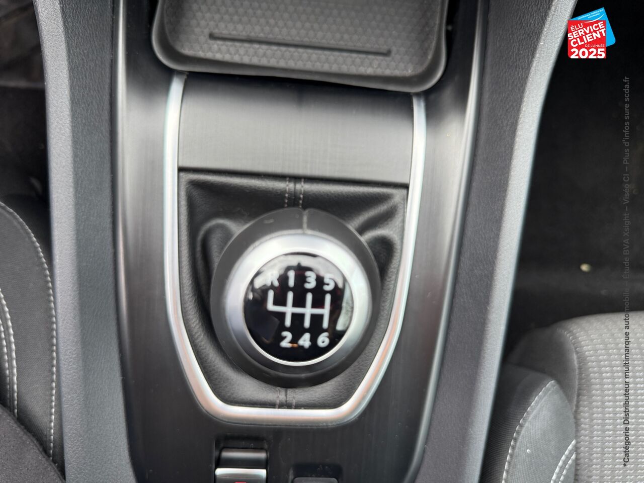 Véhicule d'occasion NISSAN QASHQAI 1.3 MILD HYBRID 140CH BUSINESS EDITION CAMERA chez Toyota Bar le Duc