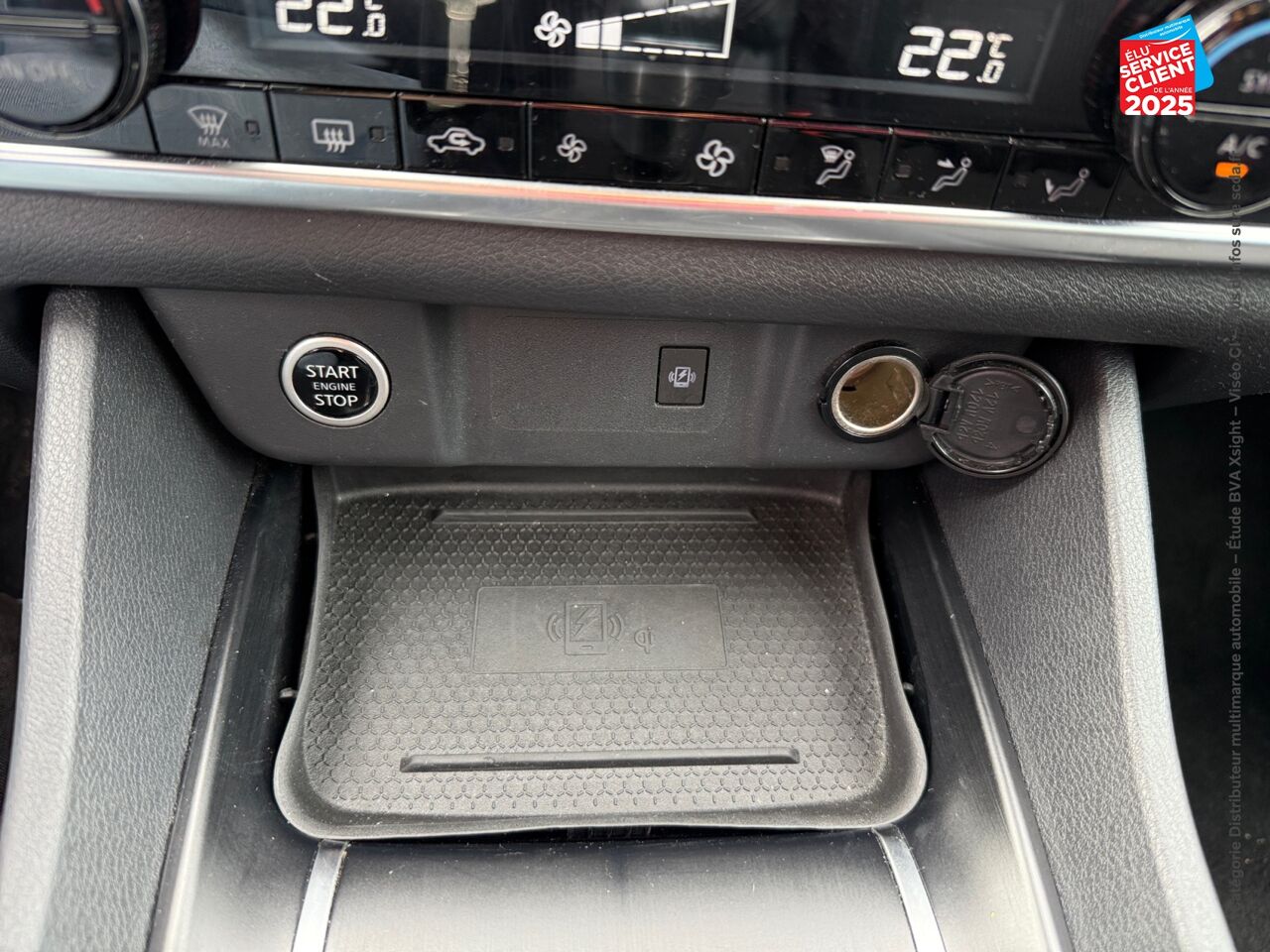 Véhicule d'occasion NISSAN QASHQAI 1.3 MILD HYBRID 140CH BUSINESS EDITION CAMERA chez Toyota Bar le Duc