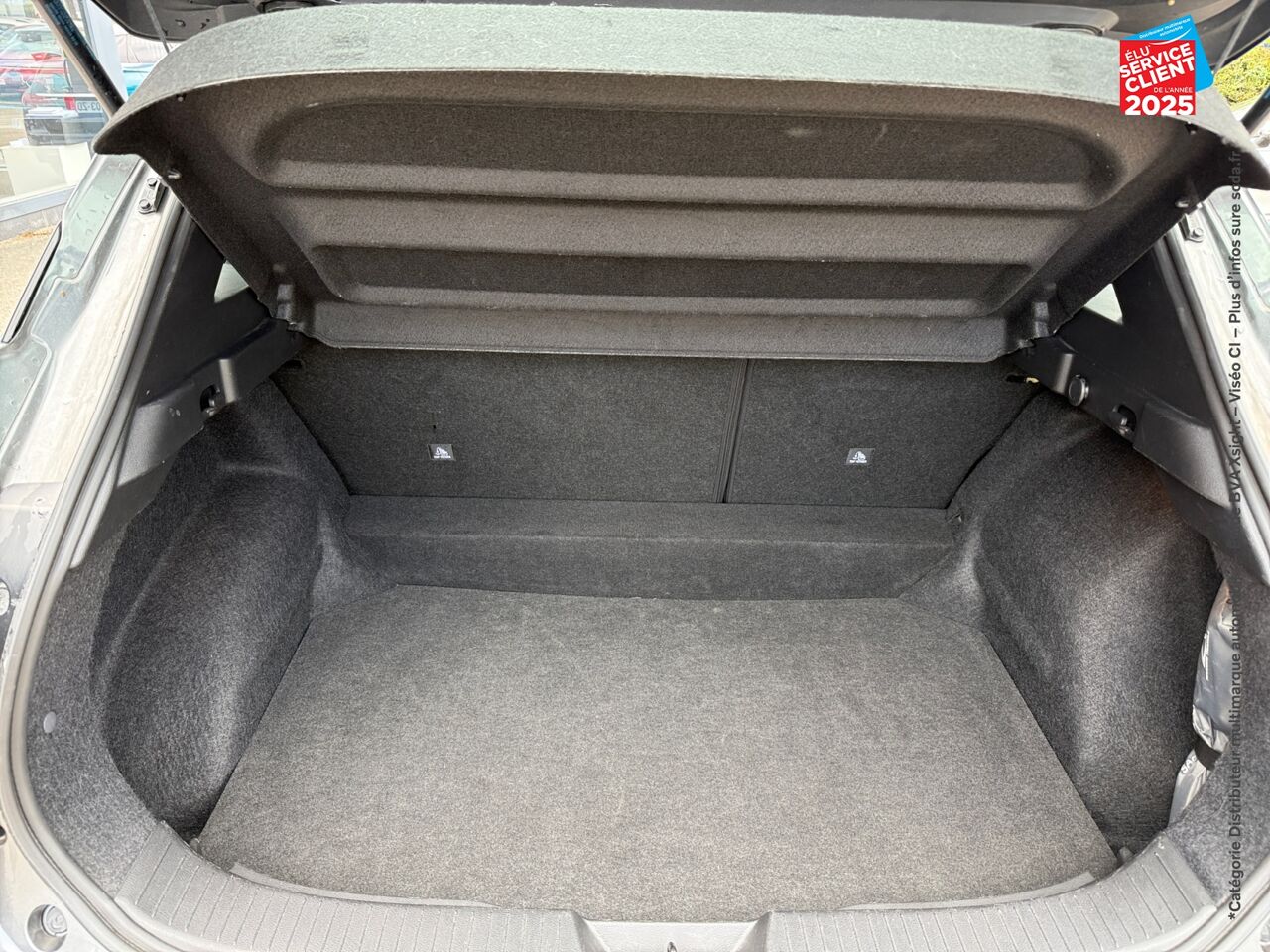 Véhicule d'occasion NISSAN QASHQAI 1.3 MILD HYBRID 140CH BUSINESS EDITION CAMERA chez Toyota Bar le Duc