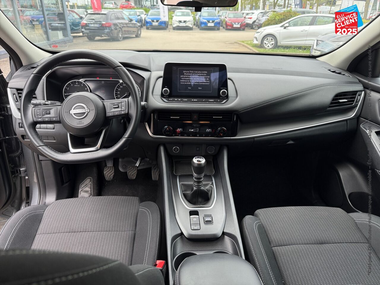 Véhicule d'occasion NISSAN QASHQAI 1.3 MILD HYBRID 140CH BUSINESS EDITION CAMERA chez Toyota Bar le Duc