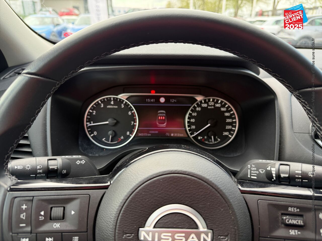 Véhicule d'occasion NISSAN QASHQAI 1.3 MILD HYBRID 140CH BUSINESS EDITION chez Toyota Bar le Duc