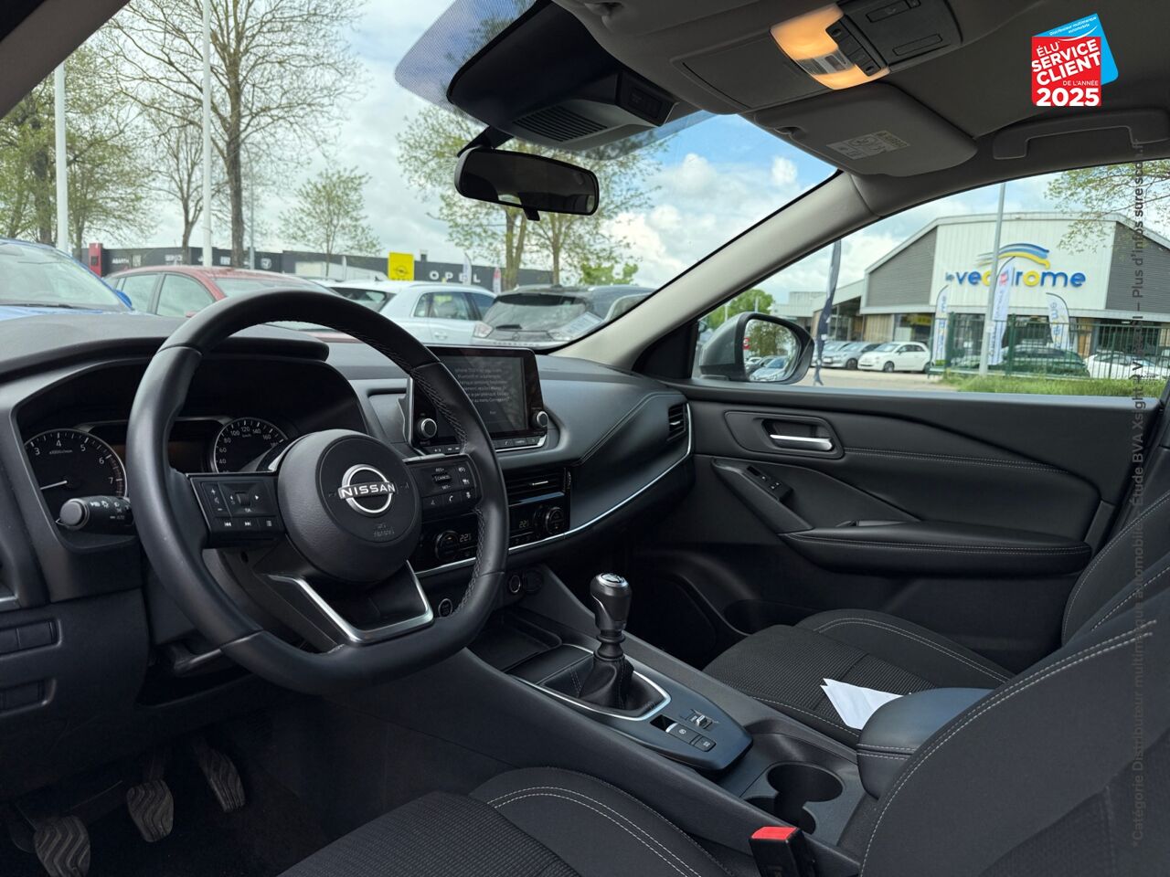 Véhicule d'occasion NISSAN QASHQAI 1.3 MILD HYBRID 140CH BUSINESS EDITION chez Toyota Bar le Duc