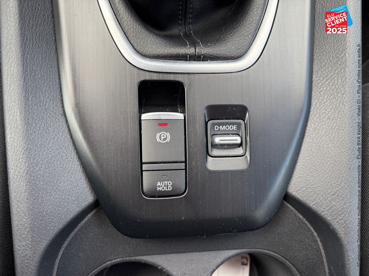 Véhicule d'occasion NISSAN QASHQAI 1.3 MILD HYBRID 140CH BUSINESS EDITION chez Toyota Bar le Duc