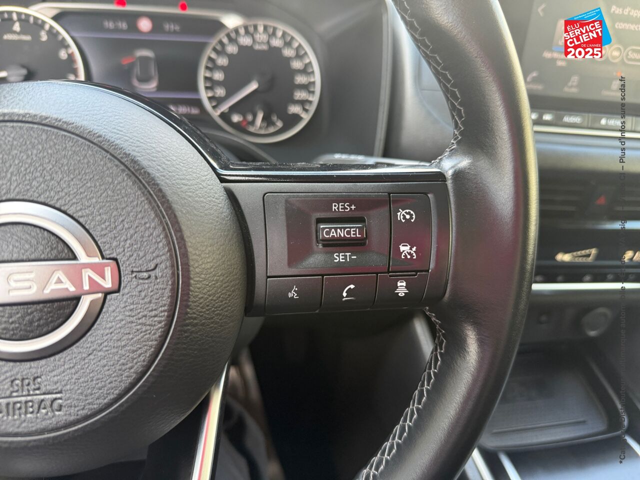 Véhicule d'occasion NISSAN QASHQAI 1.3 MILD HYBRID 140CH BUSINESS EDITION chez Nissan Juke occasion