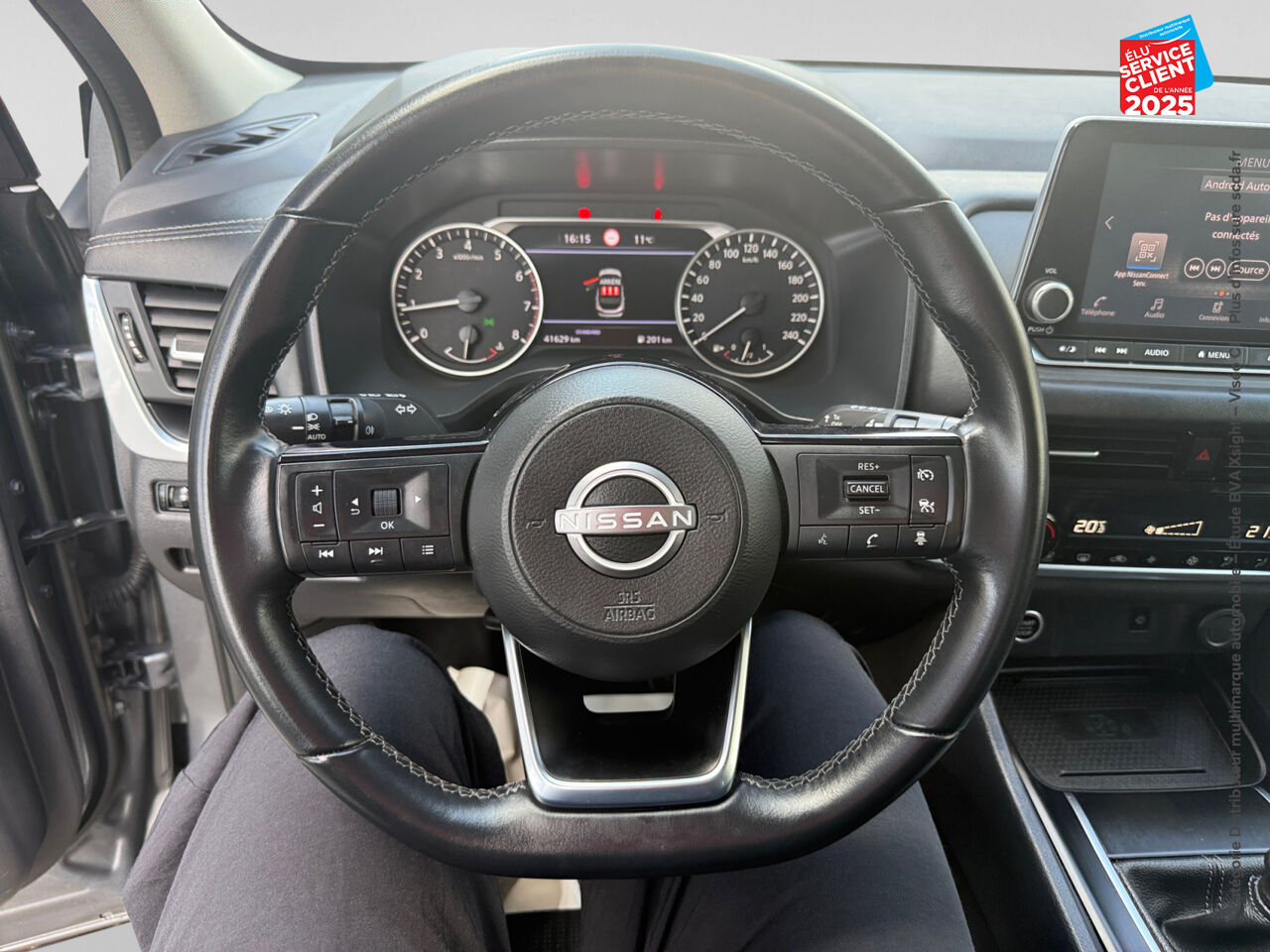 Véhicule d'occasion NISSAN QASHQAI 1.3 MILD HYBRID 140CH BUSINESS EDITION chez Nissan Juke occasion