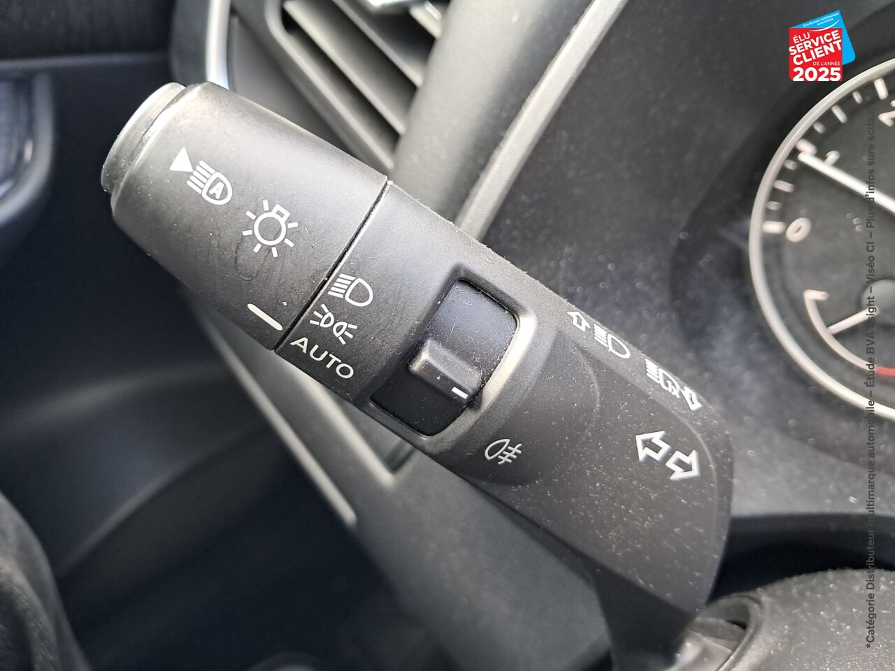 Véhicule d'occasion NISSAN QASHQAI 1.3 MILD HYBRID 140CH BUSINESS EDITION CAMERA chez Nissan Qashqai occasion