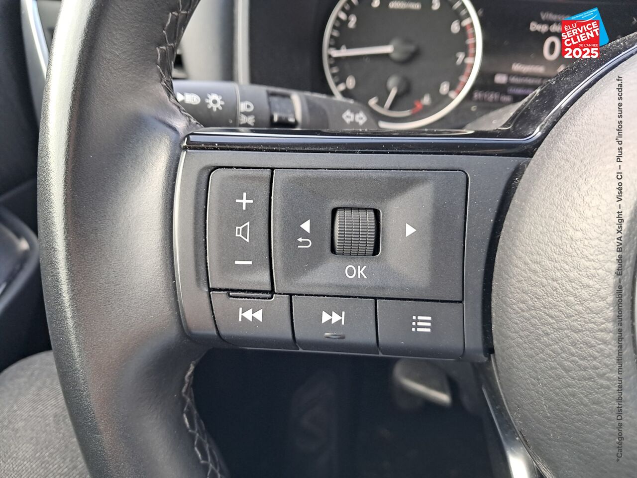 Véhicule d'occasion NISSAN QASHQAI 1.3 MILD HYBRID 140CH BUSINESS EDITION CAMERA chez Nissan Qashqai occasion