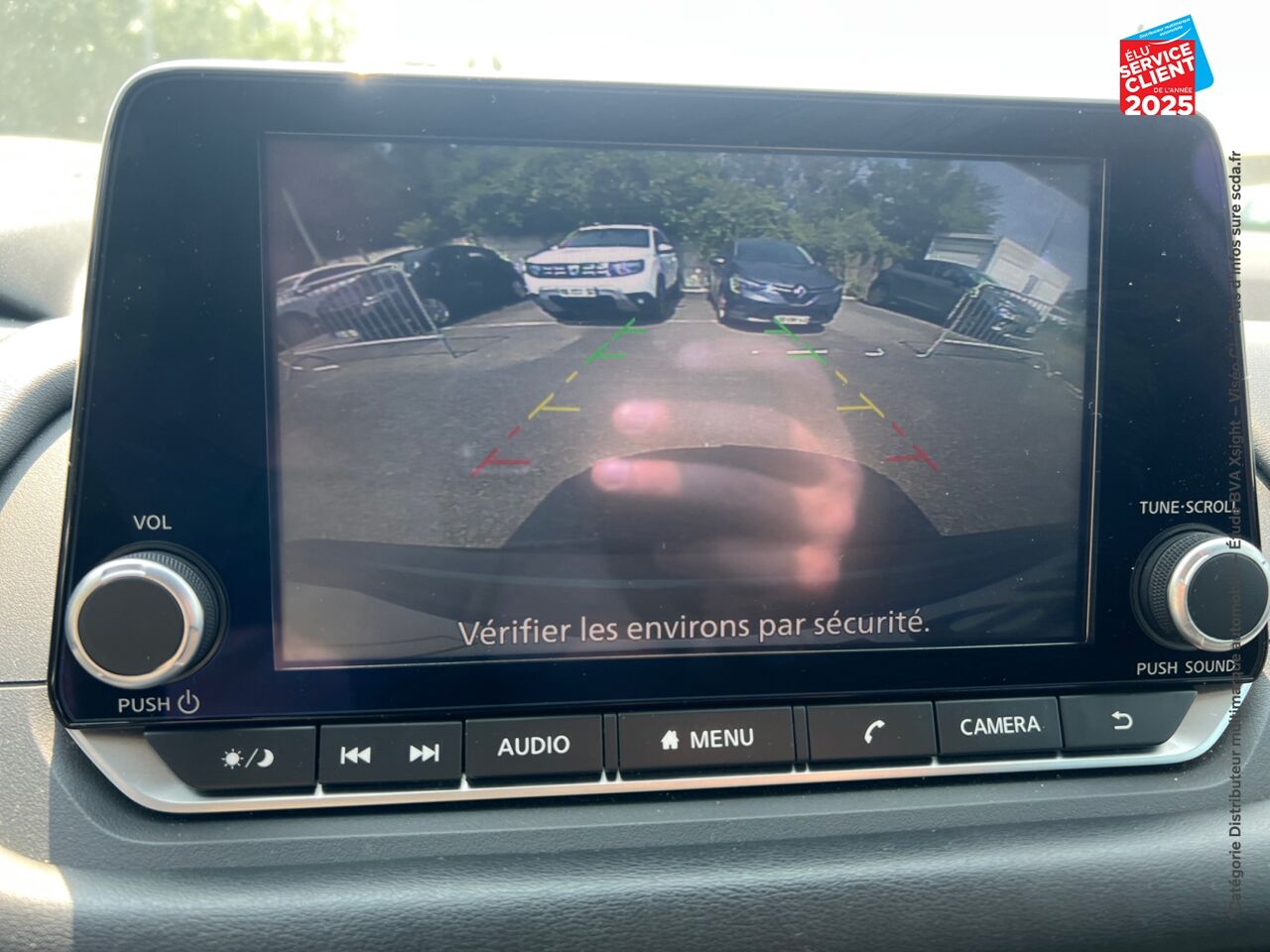 Véhicule d'occasion NISSAN QASHQAI 1.3 MILD HYBRID 140CH BUSINESS EDITION chez Renault Saint-Louis