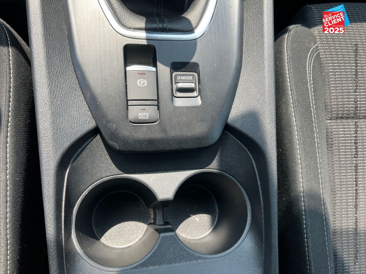 Véhicule d'occasion NISSAN QASHQAI 1.3 MILD HYBRID 140CH BUSINESS EDITION chez Renault Saint-Louis