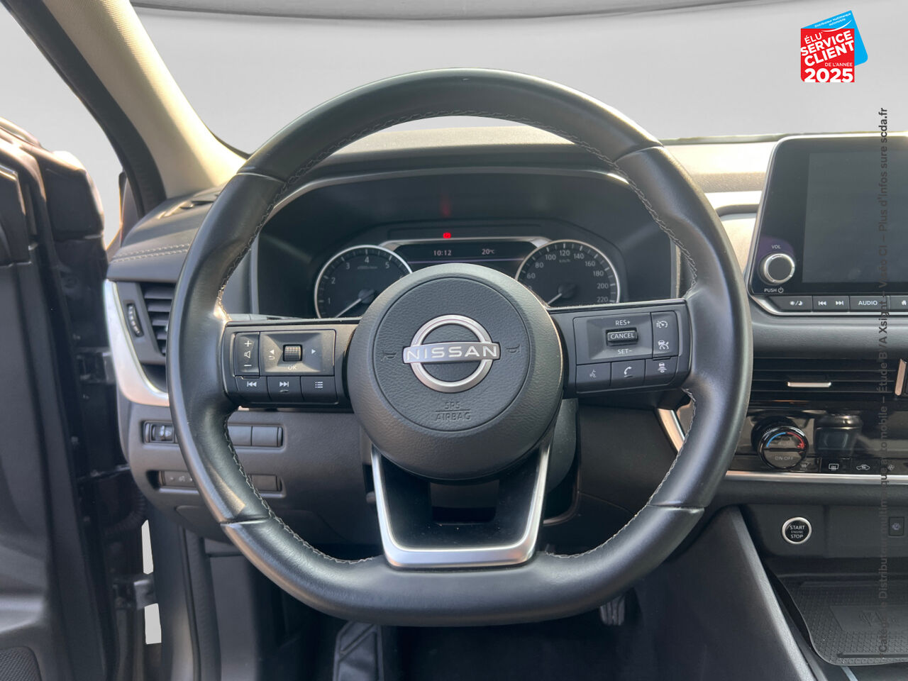 Véhicule d'occasion NISSAN QASHQAI 1.3 MILD HYBRID 140CH BUSINESS EDITION CAMERA chez Toyota Sarreguemines