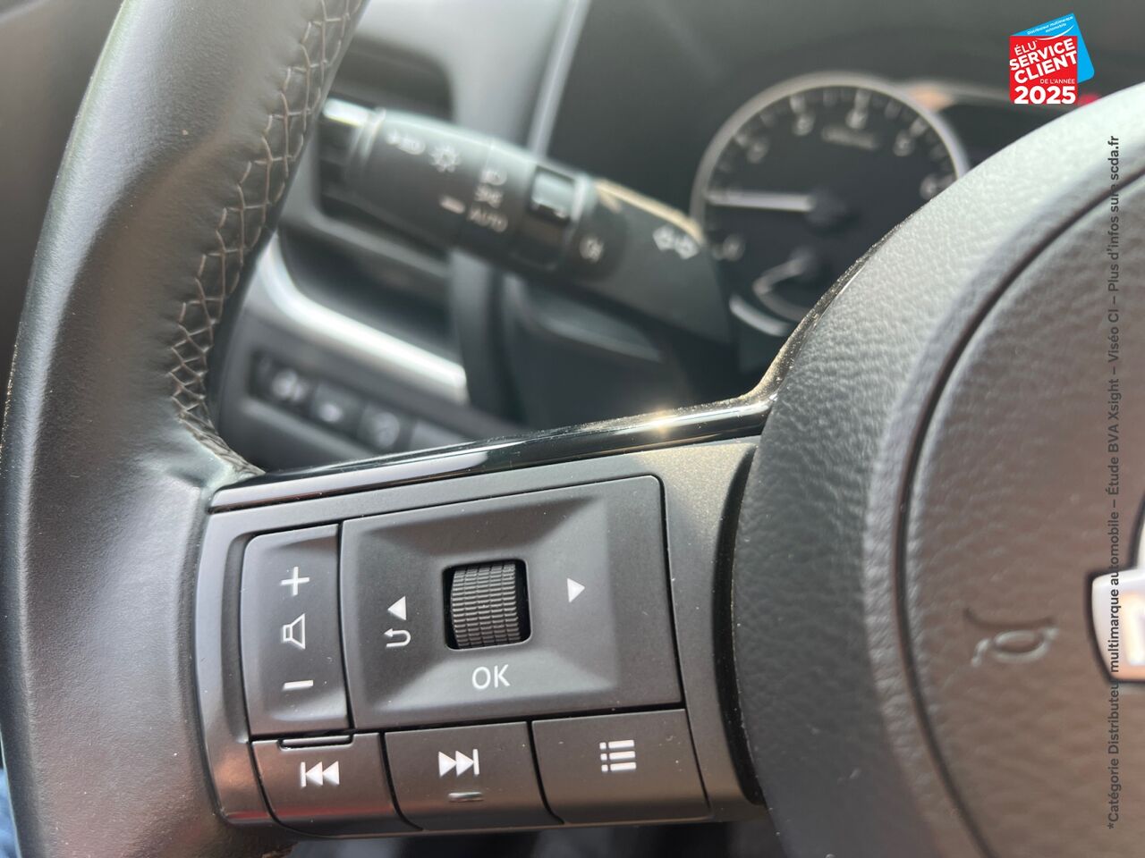Véhicule d'occasion NISSAN QASHQAI 1.3 MILD HYBRID 140CH BUSINESS EDITION CAMERA chez Renault Saint-Louis
