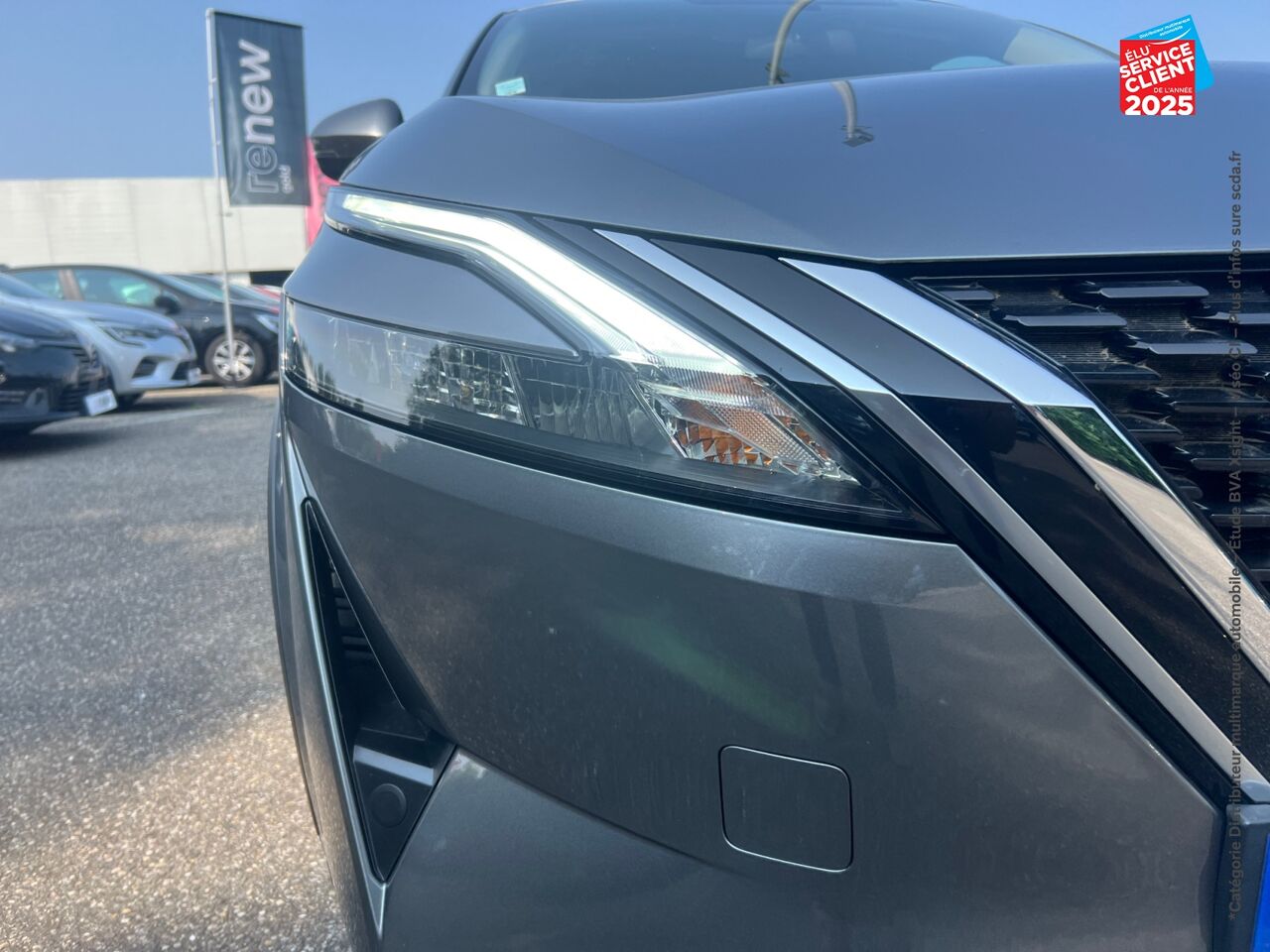 Véhicule d'occasion NISSAN QASHQAI 1.3 MILD HYBRID 140CH BUSINESS EDITION CAMERA chez Renault Saint-Louis
