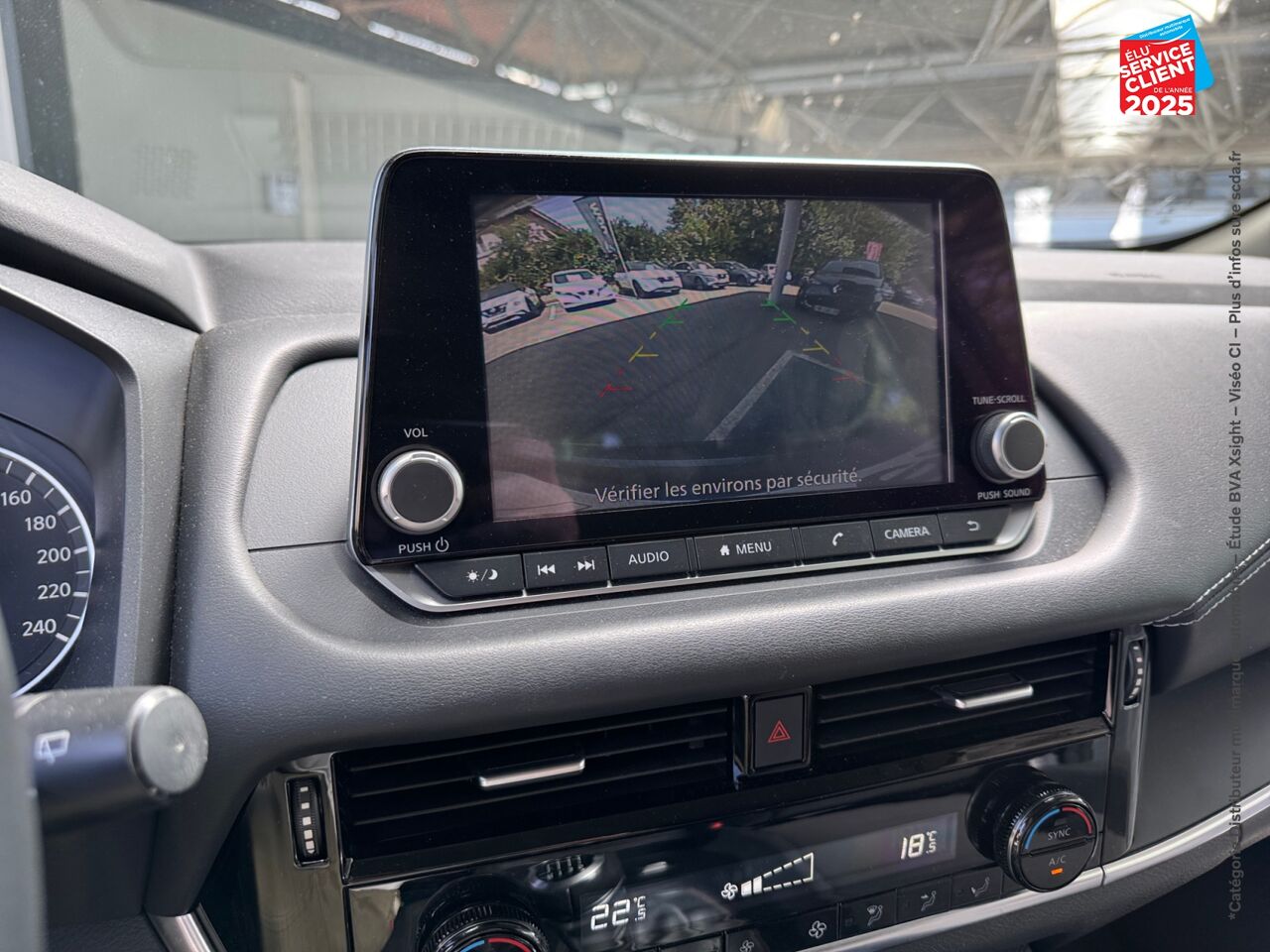 Véhicule d'occasion NISSAN QASHQAI 1.3 MILD HYBRID 140CH BUSINESS EDITION CAMERA chez Nissan Qashqai occasion