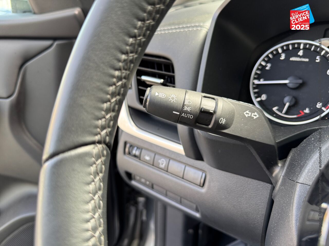 Véhicule d'occasion NISSAN QASHQAI 1.3 MILD HYBRID 140CH BUSINESS EDITION CAMERA chez Nissan Qashqai occasion
