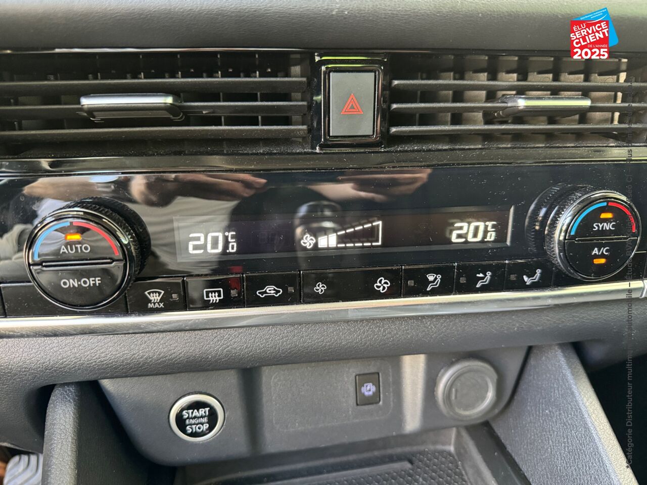 Véhicule d'occasion NISSAN QASHQAI 1.3 MILD HYBRID 140CH BUSINESS EDITION chez Toyota Verdun