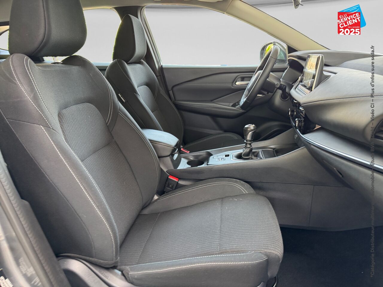 Véhicule d'occasion NISSAN QASHQAI 1.3 MILD HYBRID 140CH BUSINESS EDITION chez Toyota Verdun