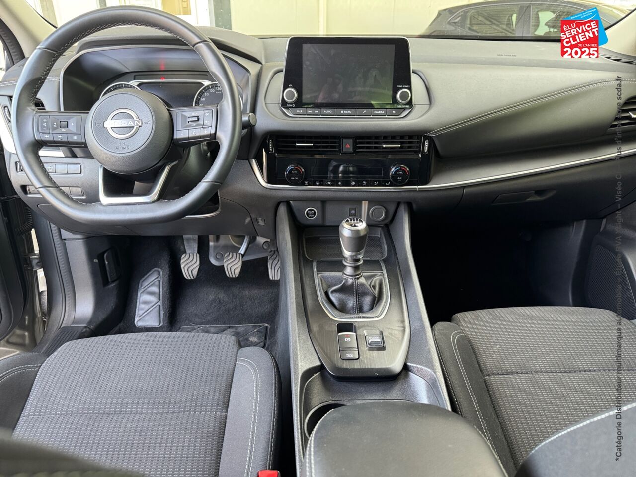 Véhicule d'occasion NISSAN QASHQAI 1.3 MILD HYBRID 140CH BUSINESS EDITION chez Toyota Verdun