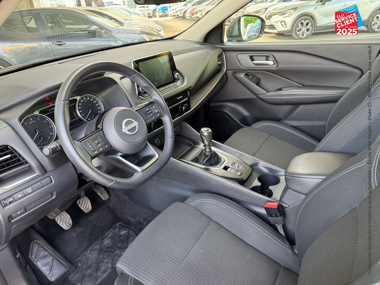 Véhicule d'occasion NISSAN QASHQAI 1.3 MILD HYBRID 140CH BUSINESS EDITION chez Toyota Verdun