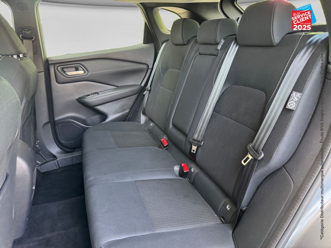 Véhicule d'occasion NISSAN QASHQAI 1.3 MILD HYBRID 140CH BUSINESS EDITION chez Toyota Verdun