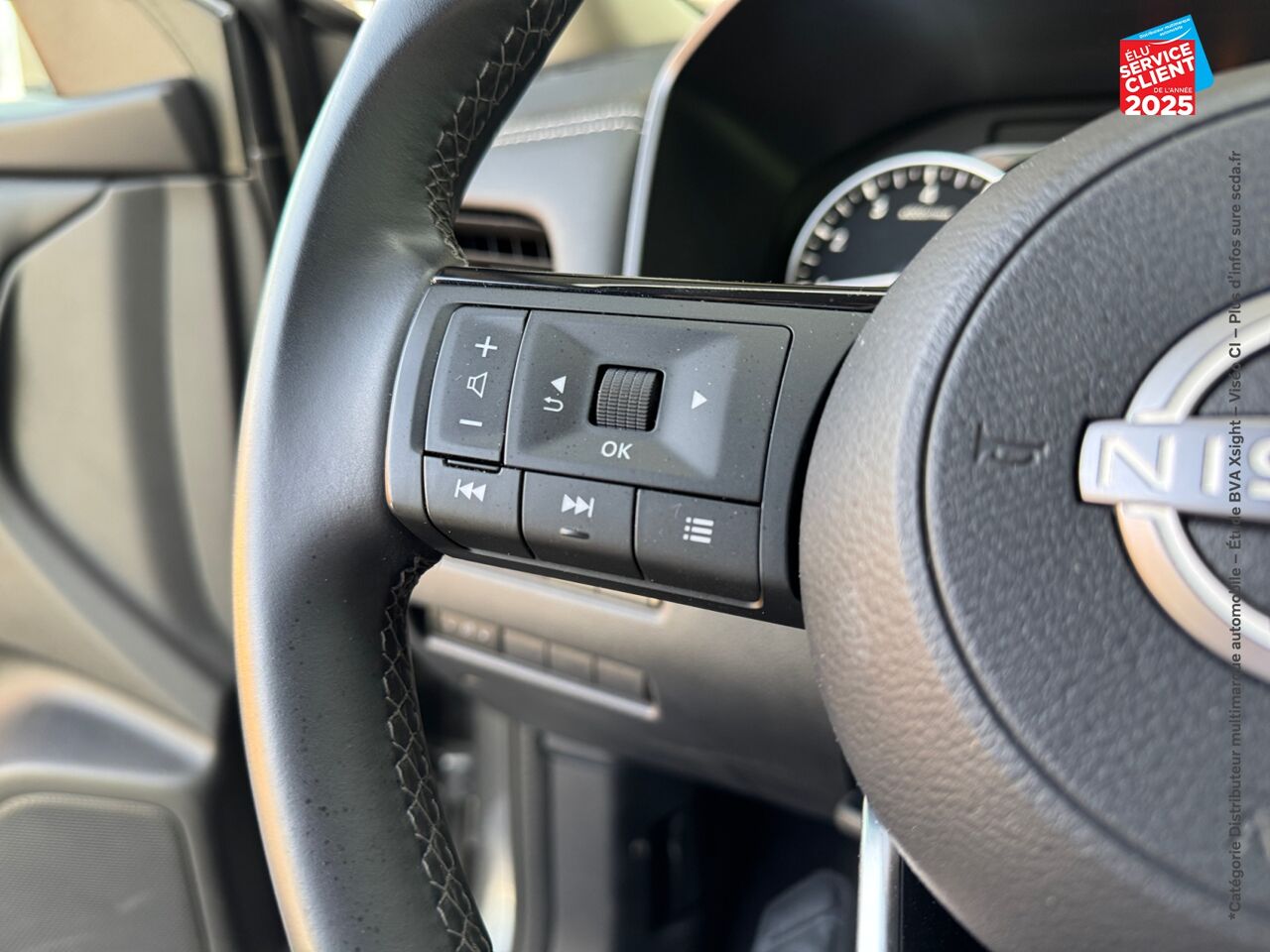 Véhicule d'occasion NISSAN QASHQAI 1.3 MILD HYBRID 140CH BUSINESS EDITION CAMERA chez Renault Colmar