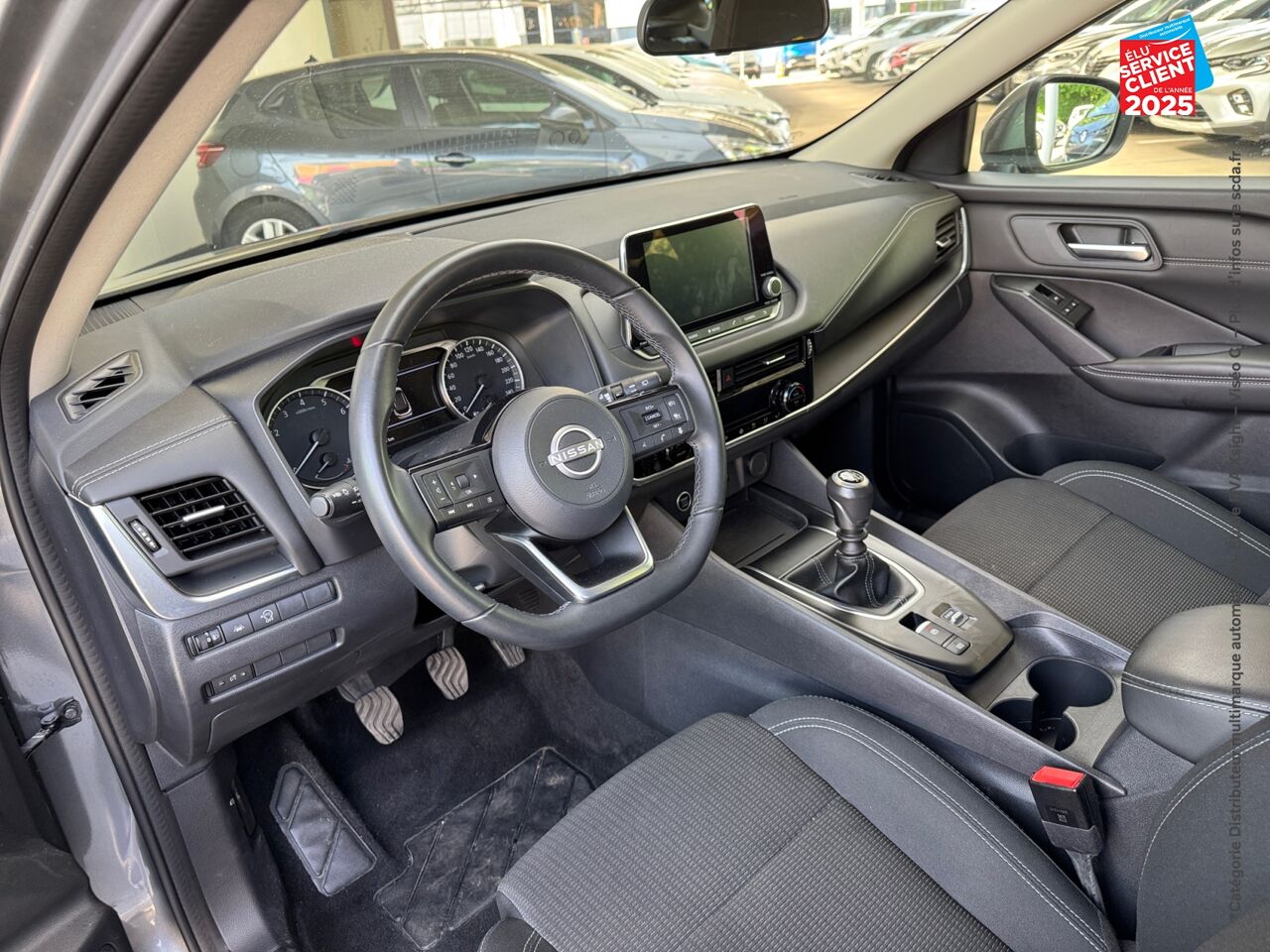 Véhicule d'occasion NISSAN QASHQAI 1.3 MILD HYBRID 140CH BUSINESS EDITION CAMERA chez Renault Colmar