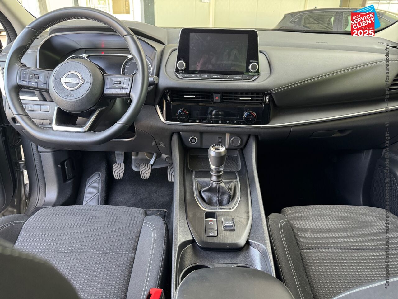 Véhicule d'occasion NISSAN QASHQAI 1.3 MILD HYBRID 140CH BUSINESS EDITION CAMERA chez Renault Colmar