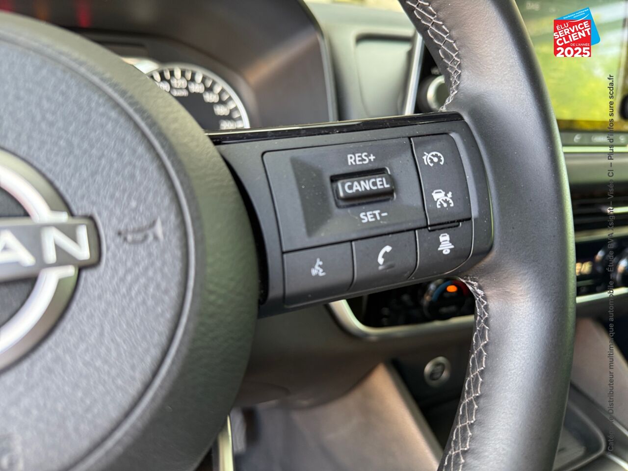 Véhicule d'occasion NISSAN QASHQAI 1.3 MILD HYBRID 140CH BUSINESS EDITION CAMERA chez Renault Colmar