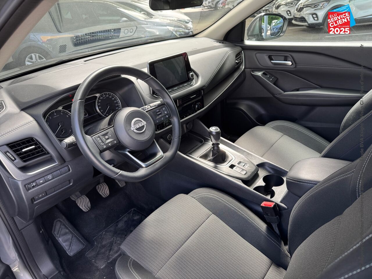 Véhicule d'occasion NISSAN QASHQAI 1.3 MILD HYBRID 140CH BUSINESS EDITION CAMERA chez Renault Colmar